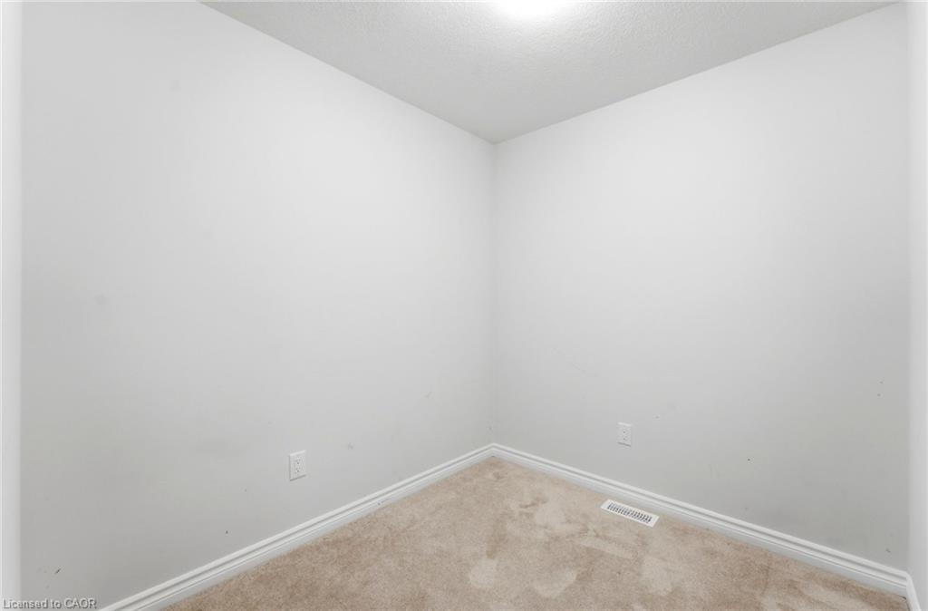 126-677 Park Road N Property Photo 37