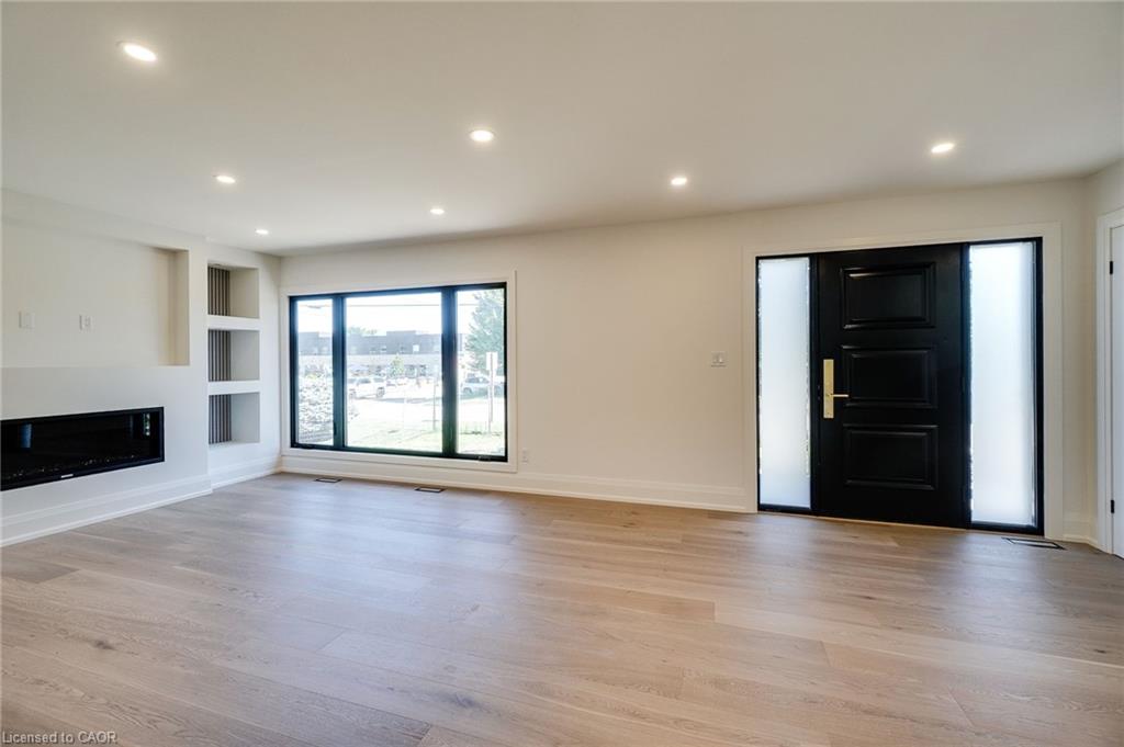 24 Royce Avenue Property Photo 4
