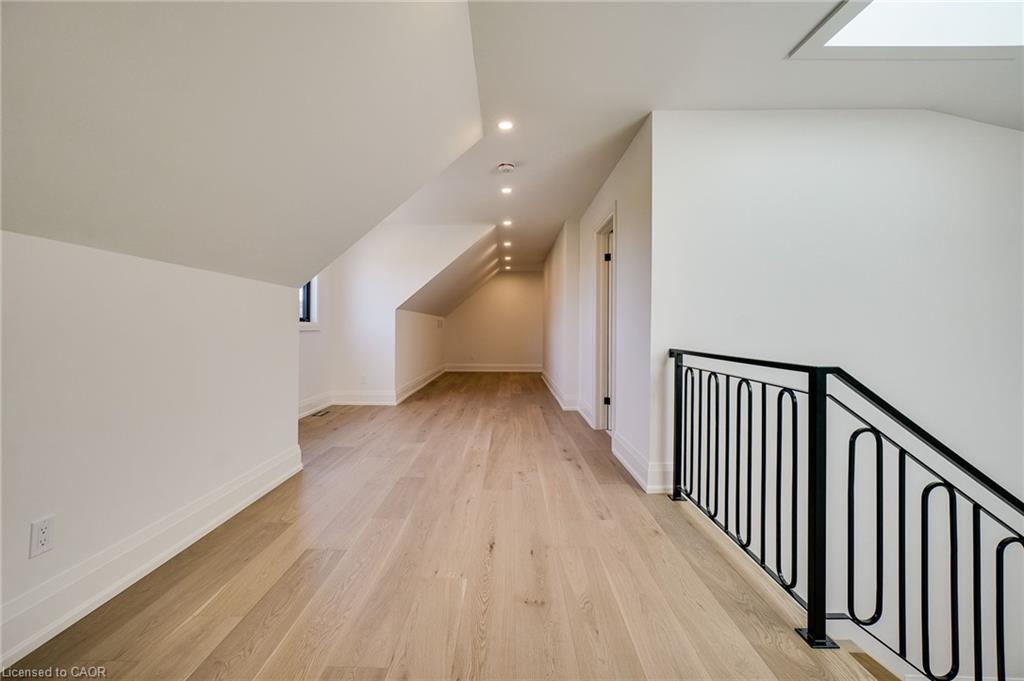 24 Royce Avenue Property Photo 28
