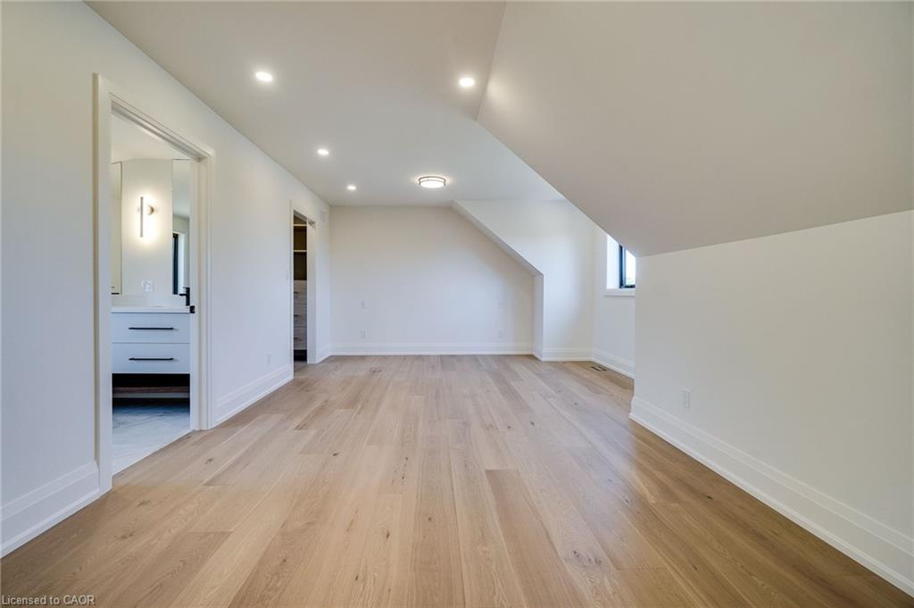 24 Royce Avenue Property Photo 29