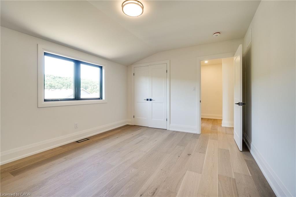 24 Royce Avenue Property Photo 39