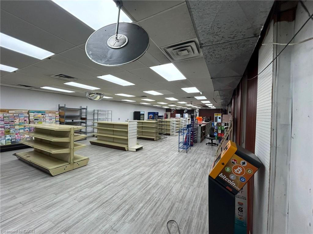 230 Kenilworth Avenue N Property Photo 3
