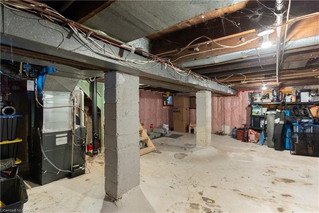 124 Balsam Avenue N Property Photo 45