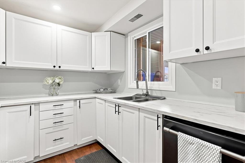 8-65 Glamis Road Property Photo 11