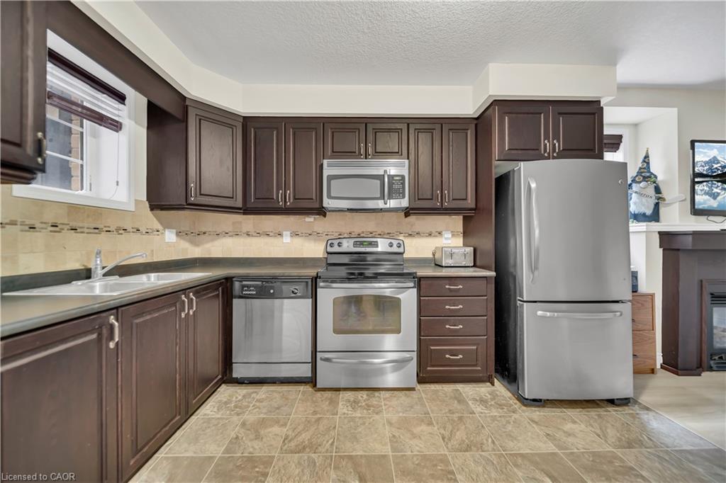 14a-931 Glasgow Street Property Photo 8