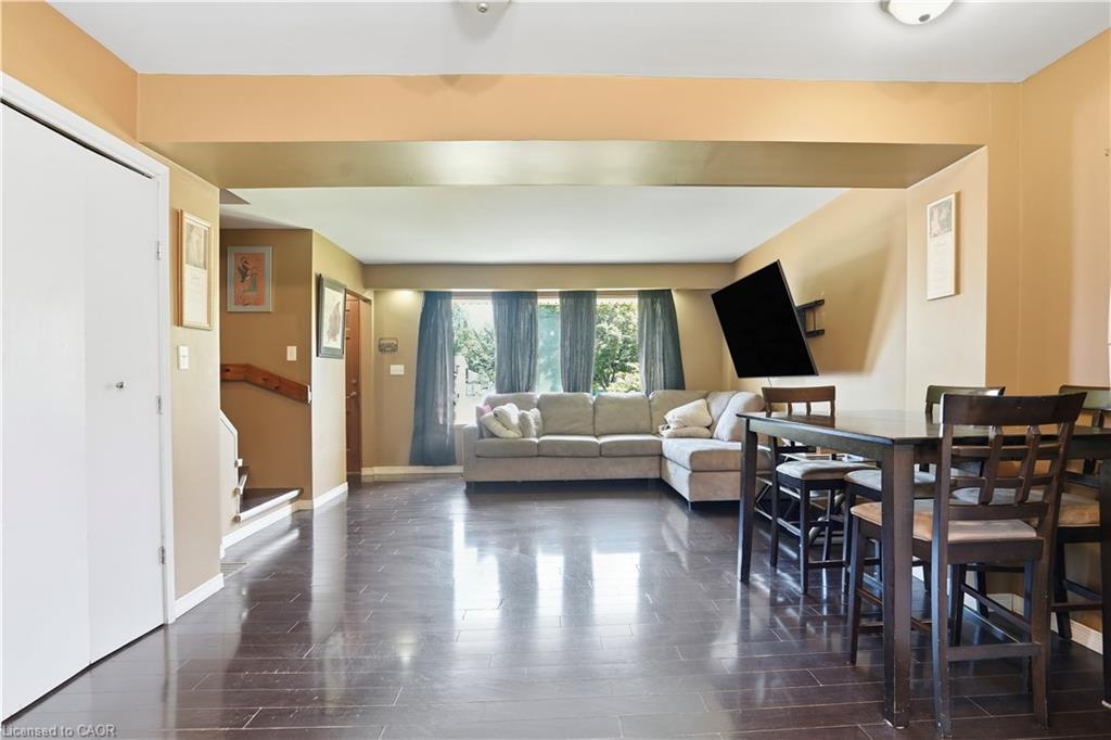 20 Nottingham Court Property Photo 2
