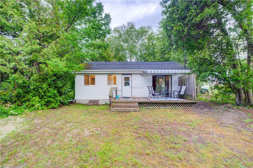 757 Victoria Road Property Photo 3