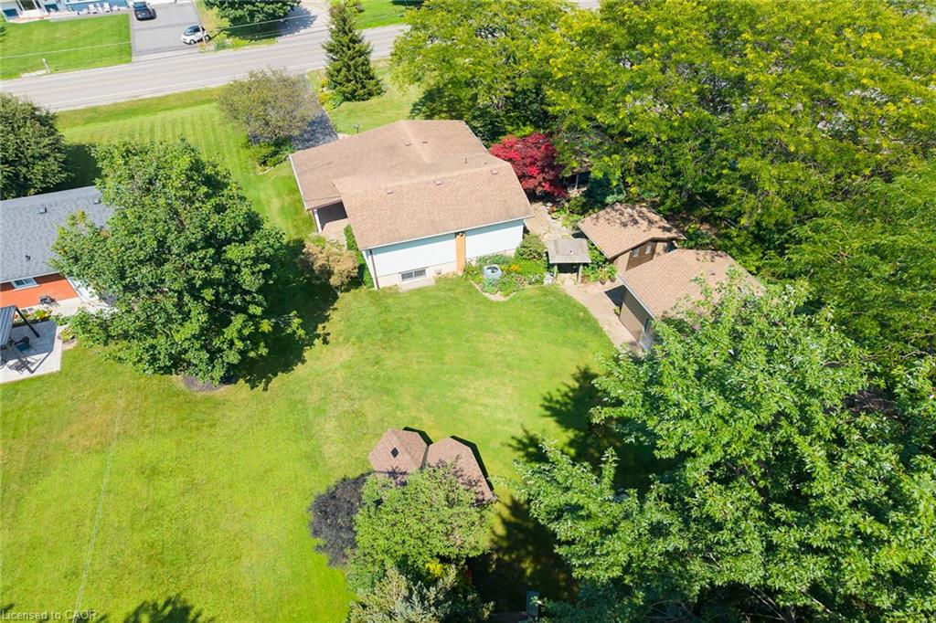 8399 Dickenson Road E Property Photo 48