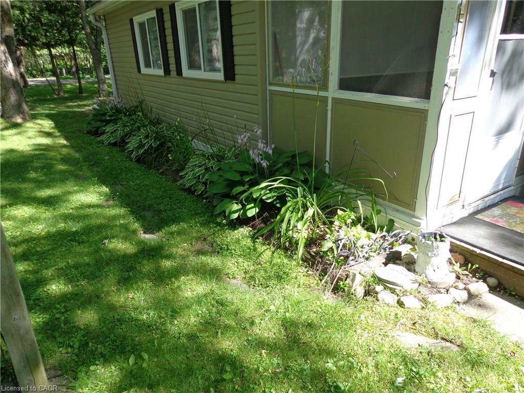422-1652 Puddicombe Road Property Photo 3