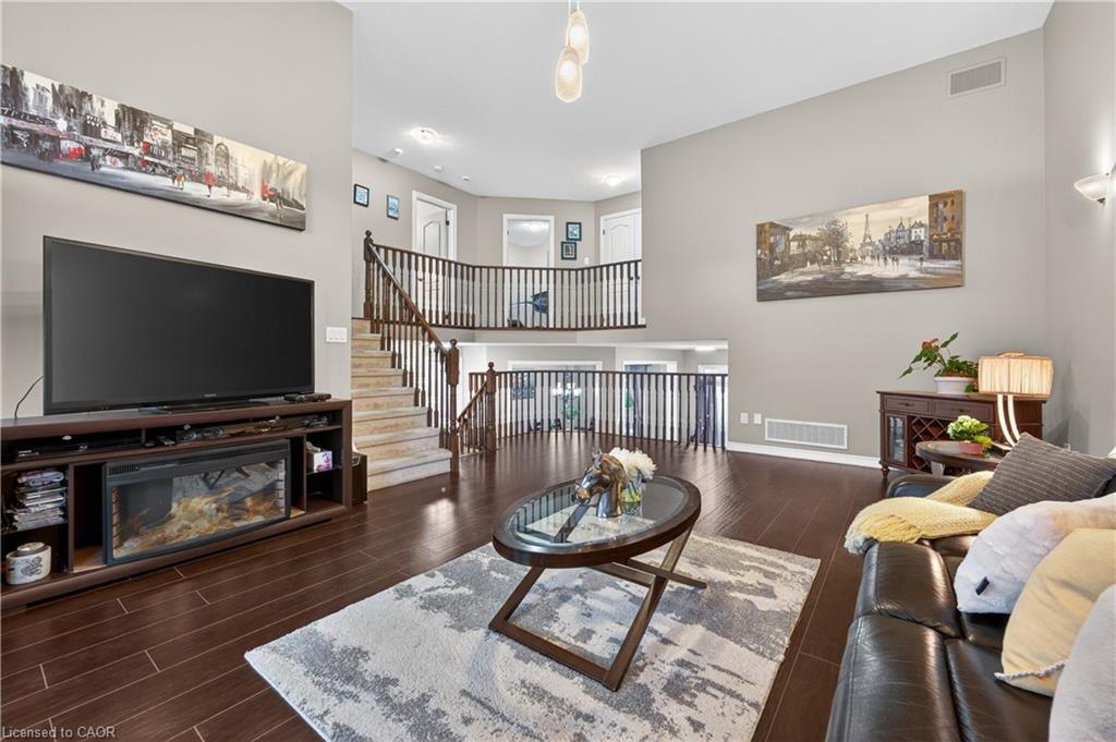 136 Whitwell Way Property Photo 3
