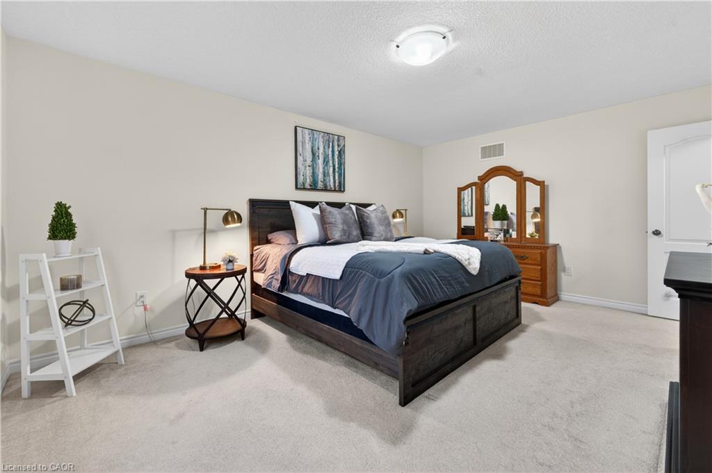 136 Whitwell Way Property Photo 9