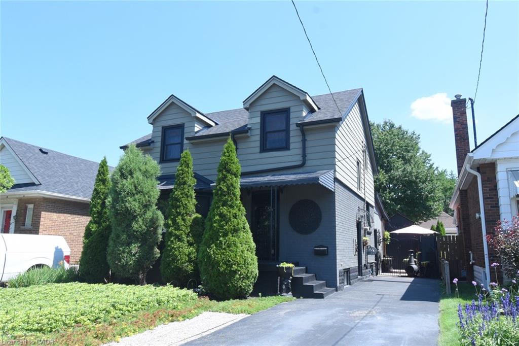 139 Garside Avenue S Property Photo 1