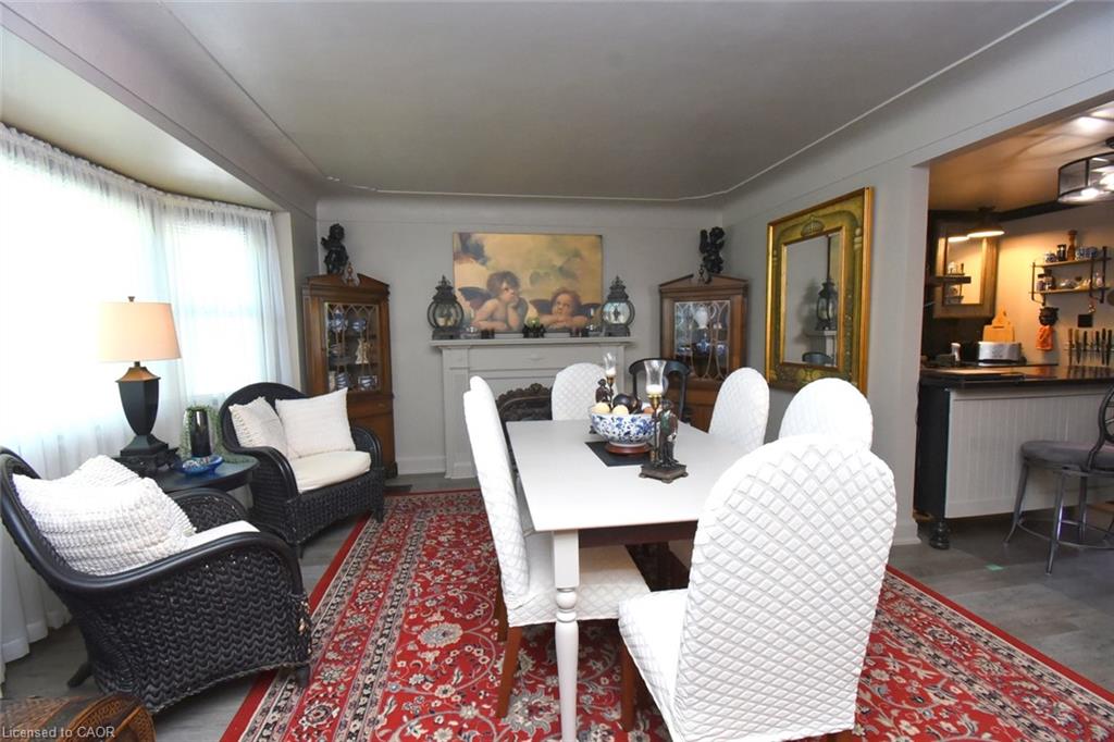 139 Garside Avenue S Property Photo 7