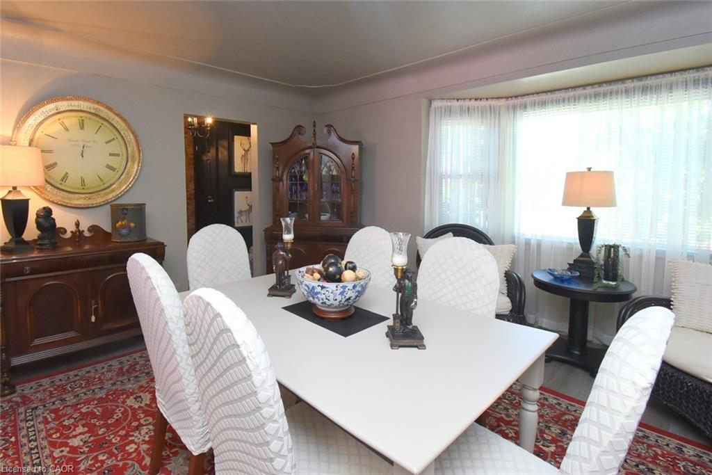 139 Garside Avenue S Property Photo 9