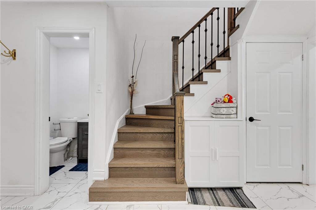 100 Anglerock Drive Property Photo 15