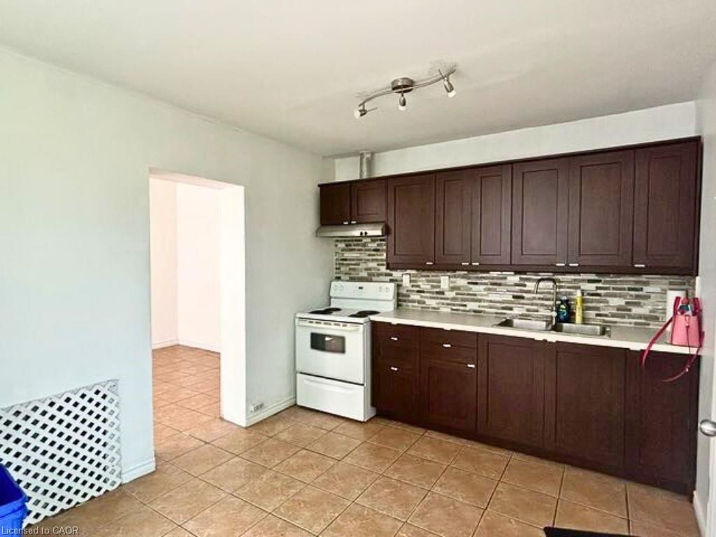 4-69 Sherman Avenue S Property Photo 3