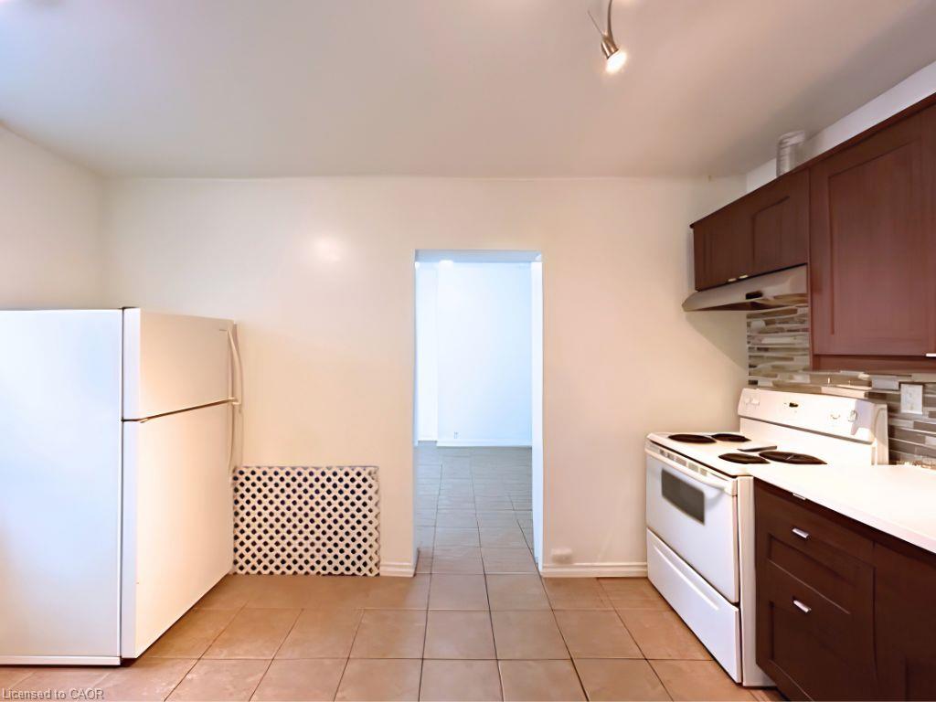 4-69 Sherman Avenue S Property Photo 3
