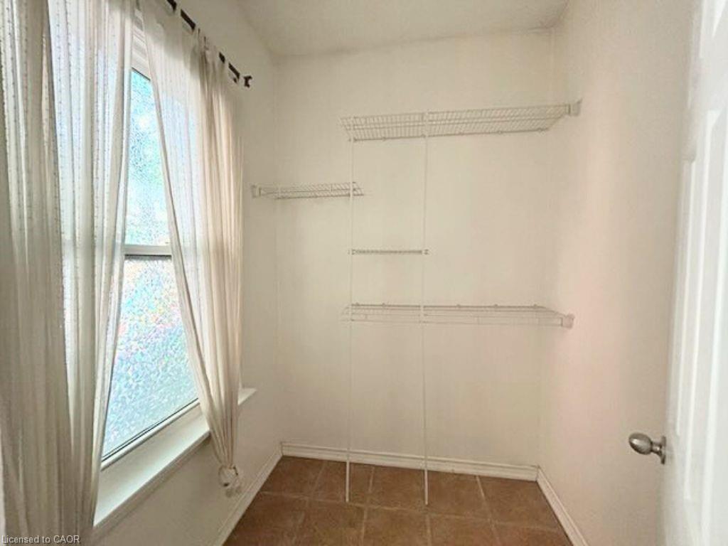 4-69 Sherman Avenue S Property Photo 8