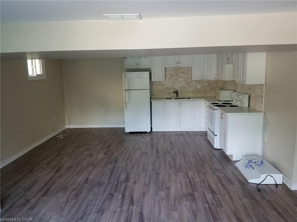 569 Brentwood Avenue Property Photo 6