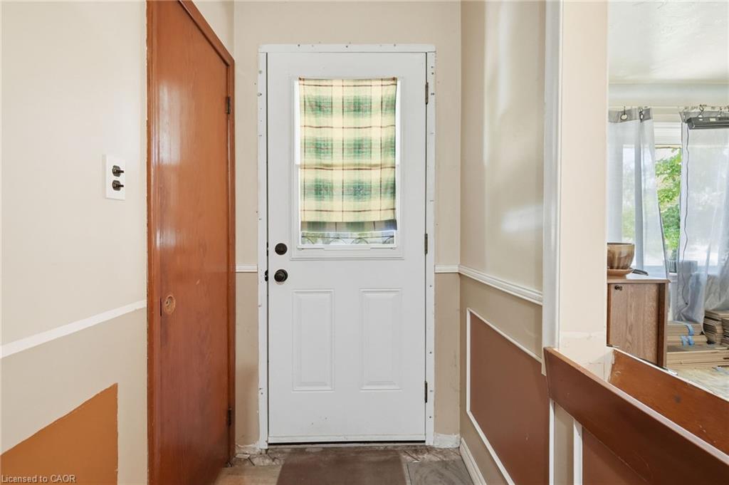589 Glover Road Property Photo 5