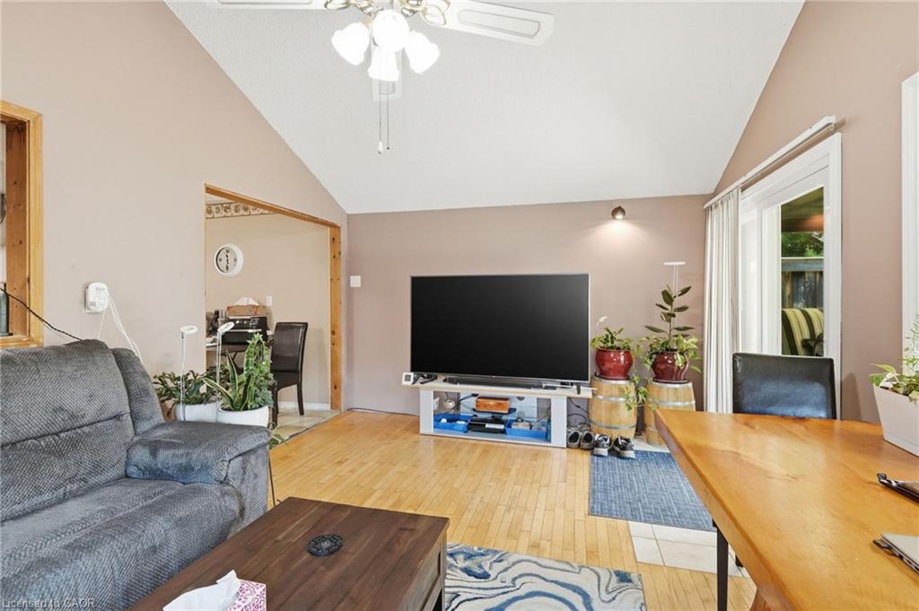 589 Glover Road Property Photo 7