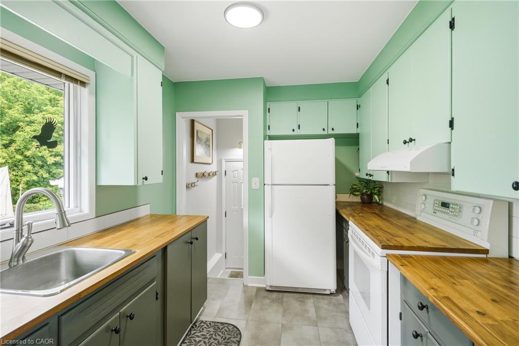 33 Nickerson Avenue Property Photo 9