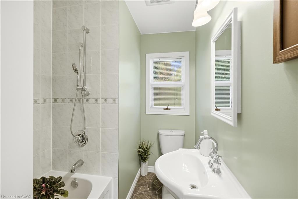 33 Nickerson Avenue Property Photo 17