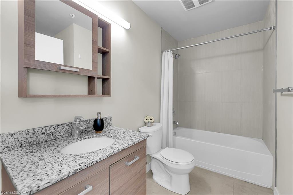 404-280 Lester Street Property Photo 15