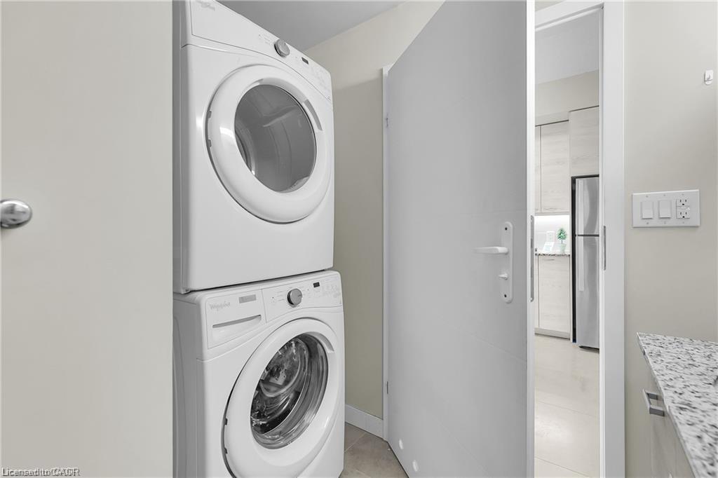 404-280 Lester Street Property Photo 16
