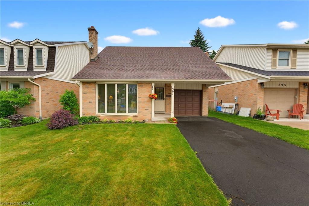 391 Knightsbridge Crescent Property Photo 1