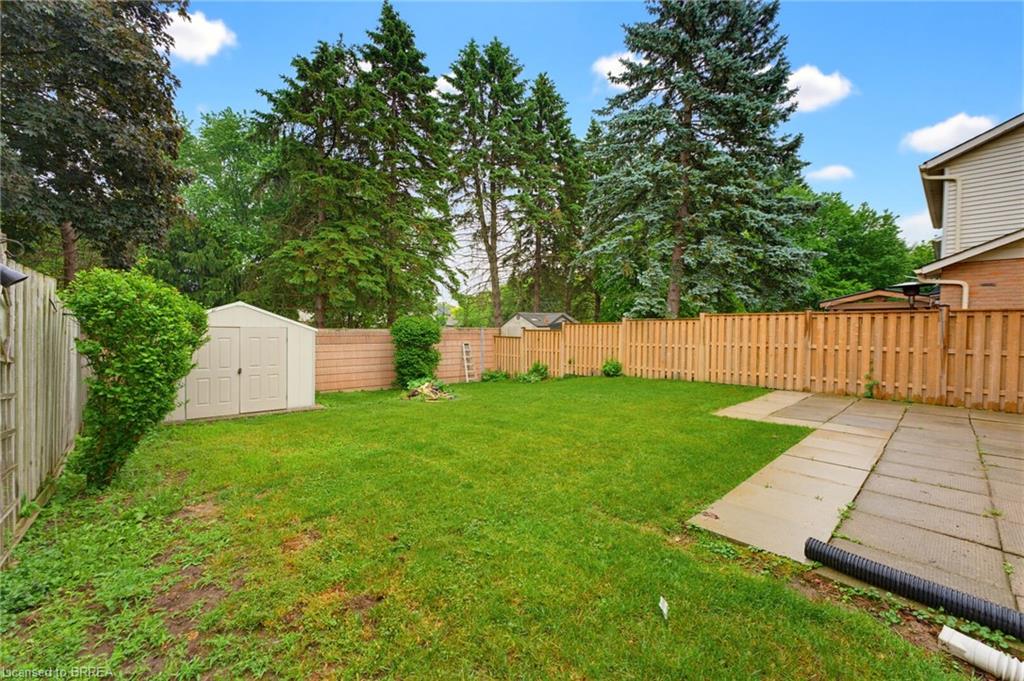 391 Knightsbridge Crescent Property Photo 22
