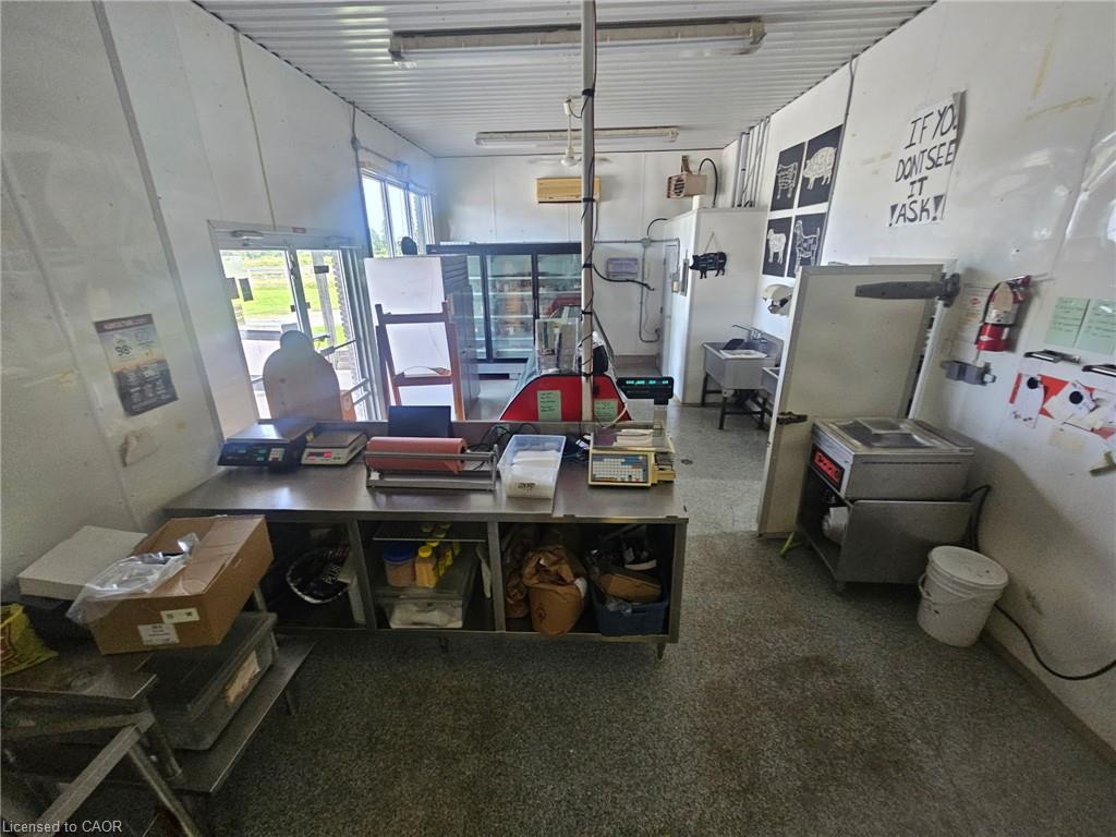 1812 Thompson Road E Property Photo 35