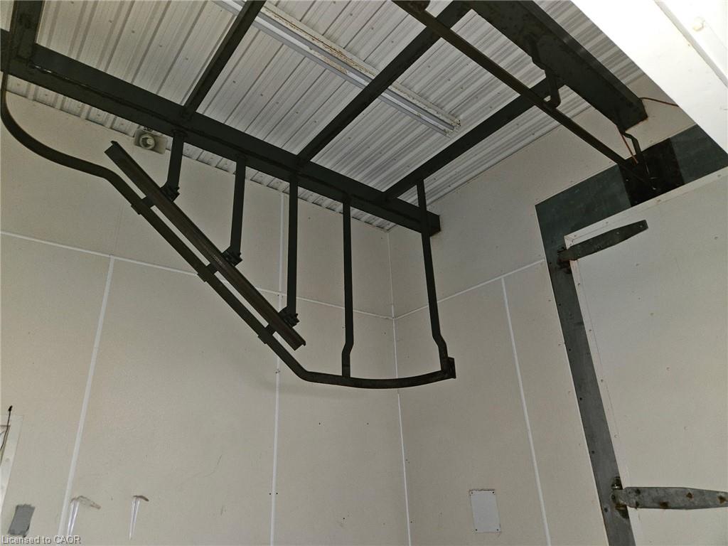 1812 Thompson Road E Property Photo 38
