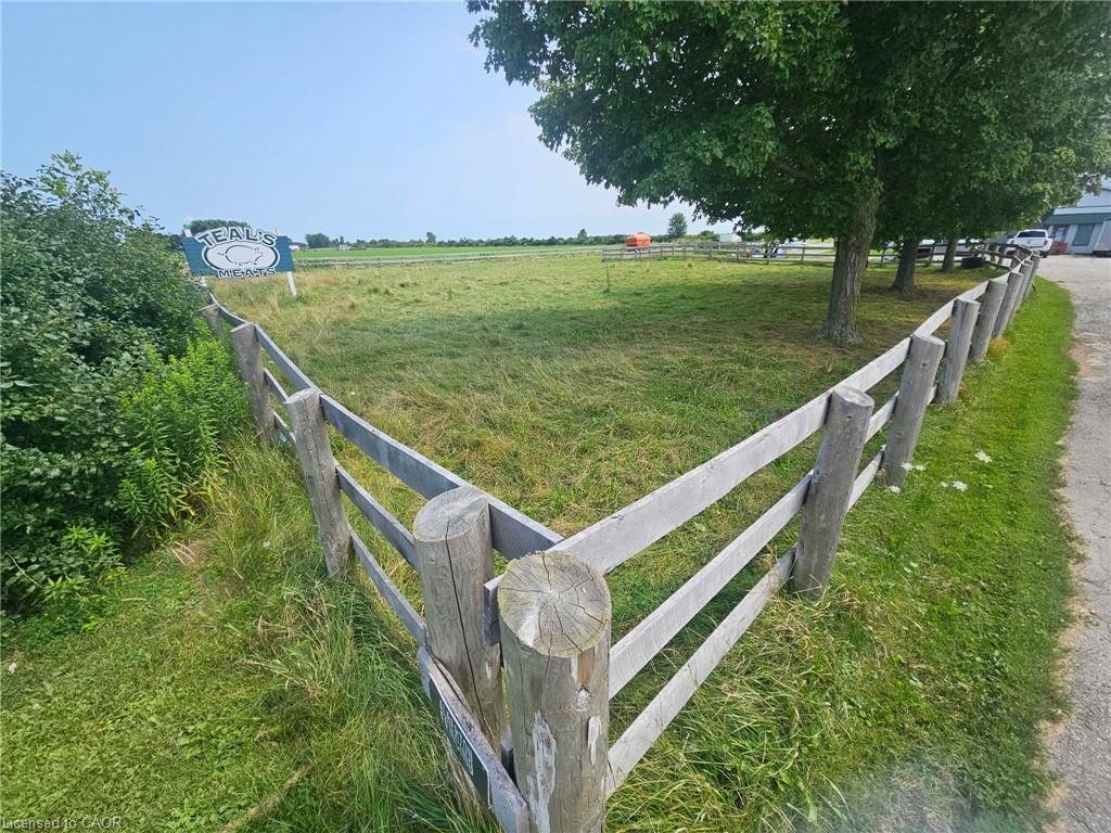 1812 Thompson Road E Property Photo 17