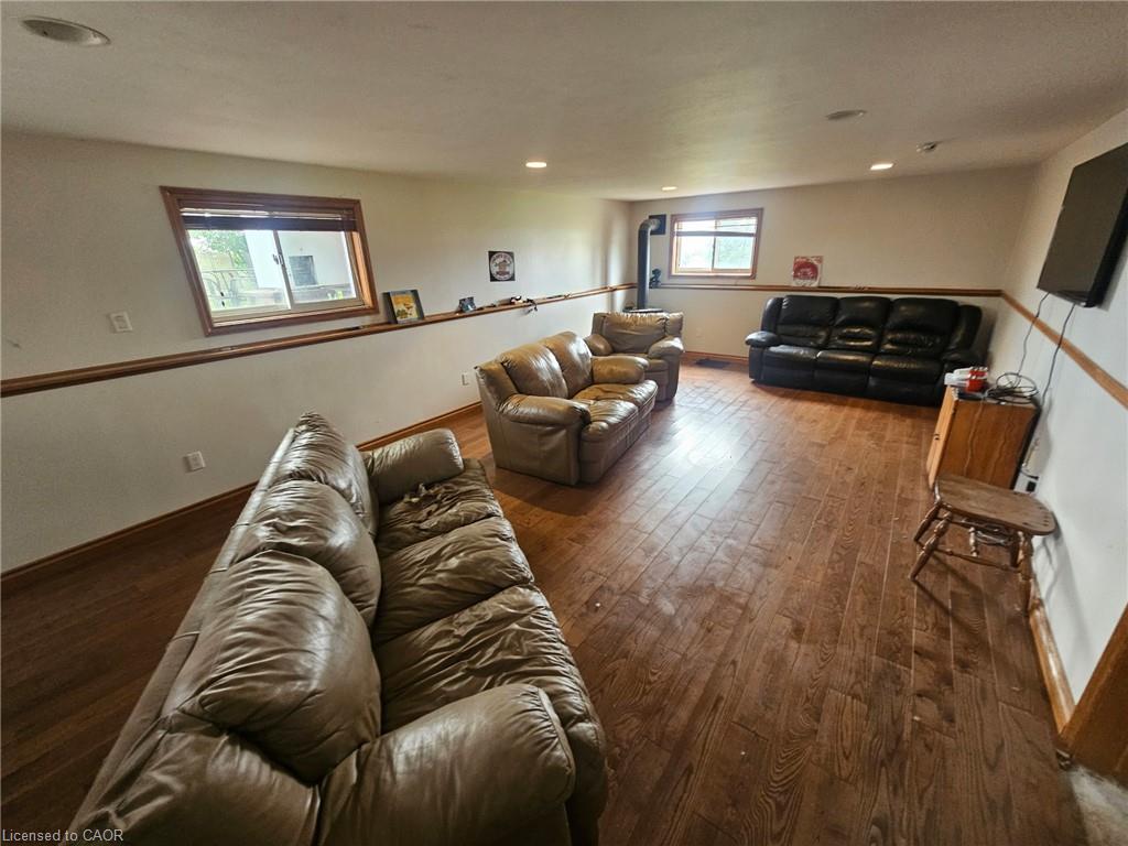 1812 Thompson Road E Property Photo 24