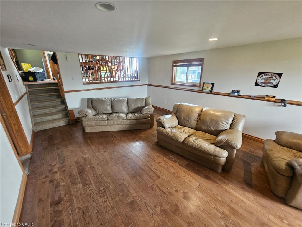 1812 Thompson Road E Property Photo 25