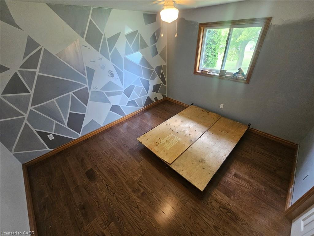 1812 Thompson Road E Property Photo 34