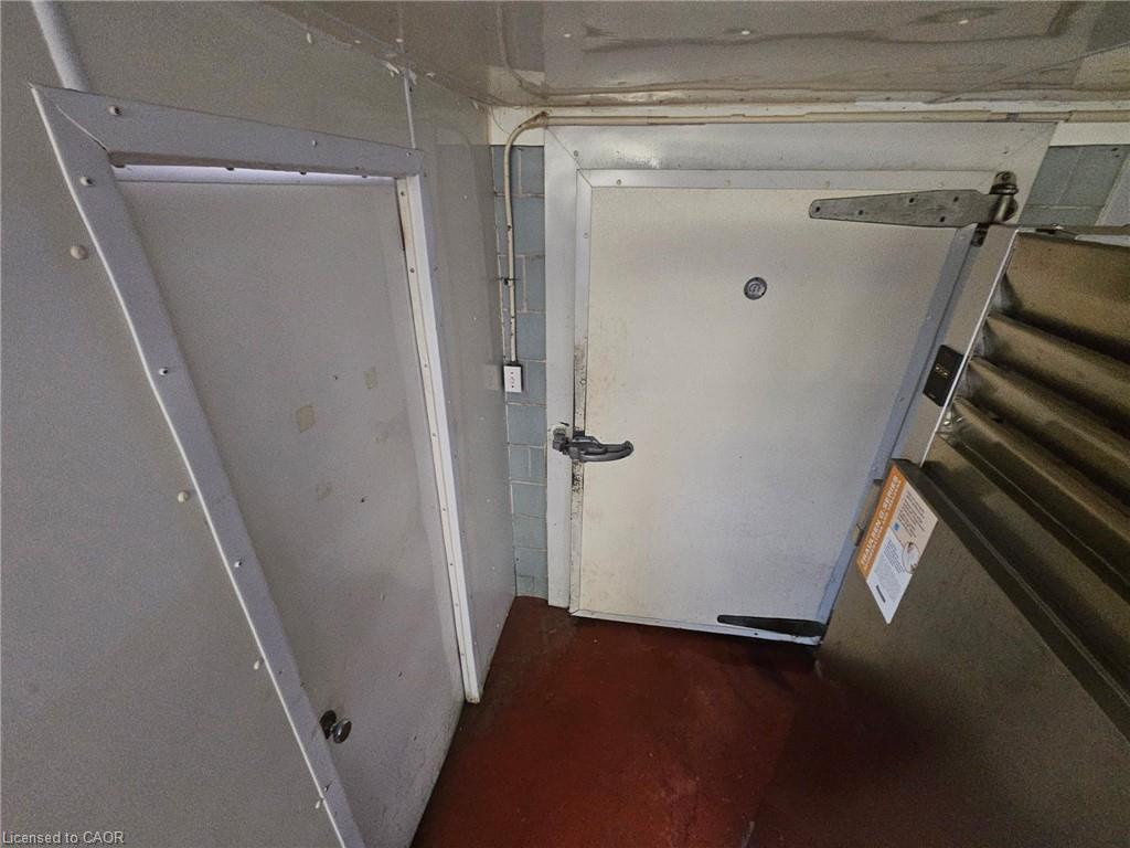 1812 Thompson Road E Property Photo 48