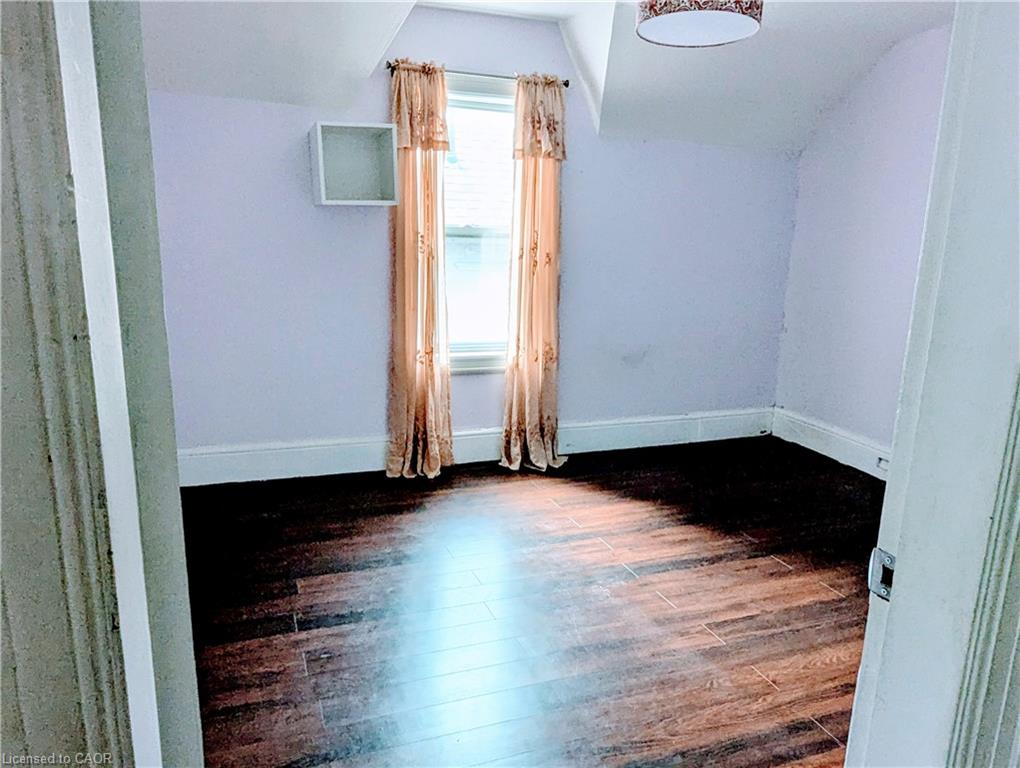 81 Grey Street Property Photo 20