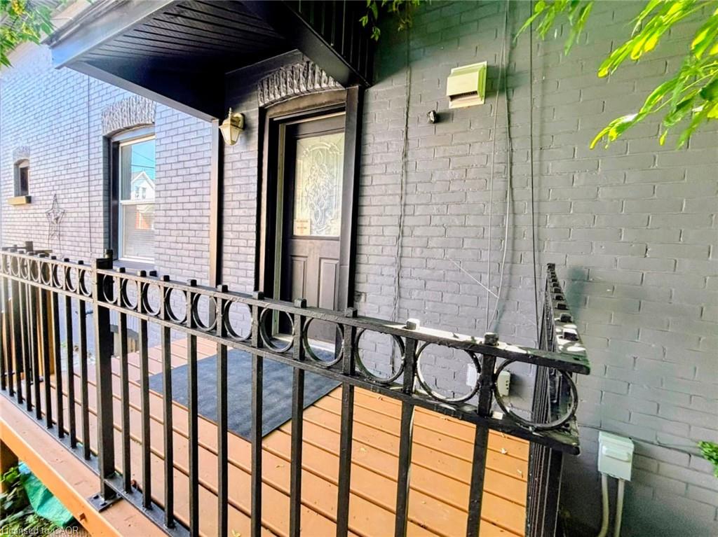 81 Grey Street Property Photo 39