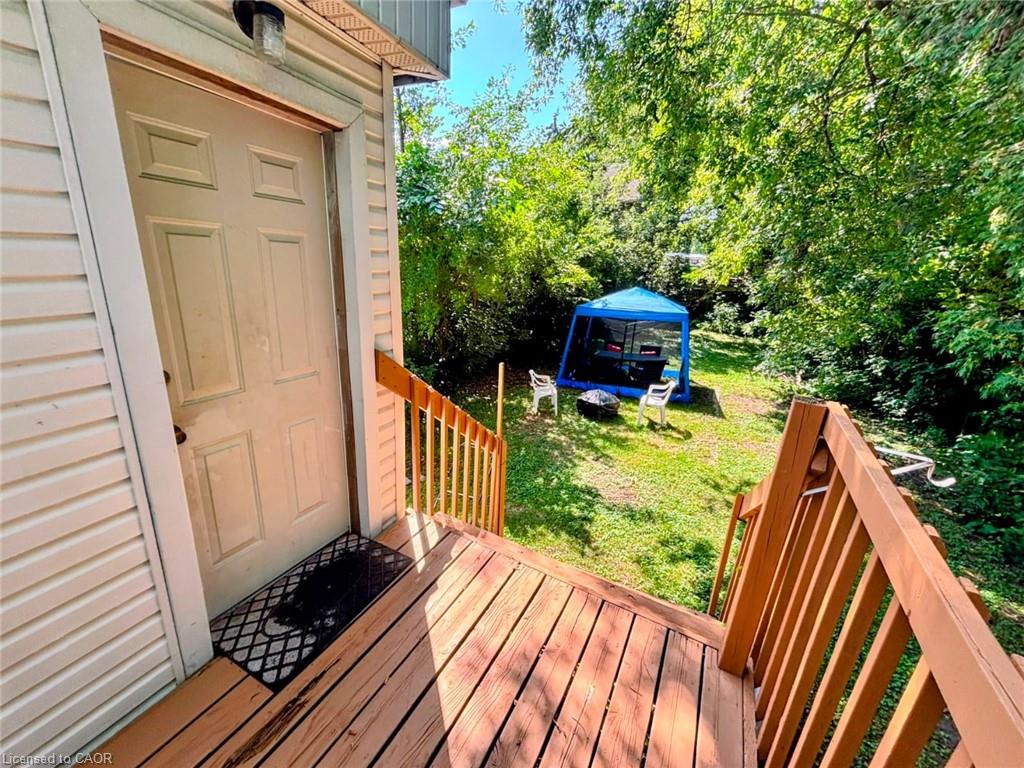 81 Grey Street Property Photo 43