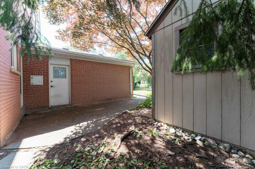 2 Robinter Drive Property Photo 24