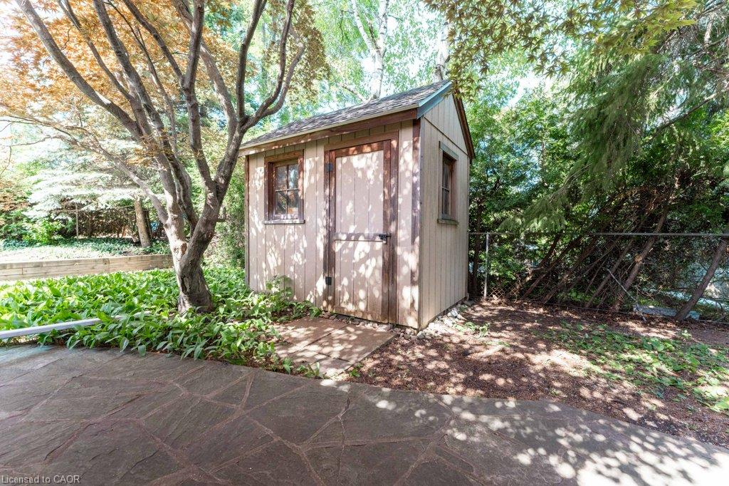 2 Robinter Drive Property Photo 25