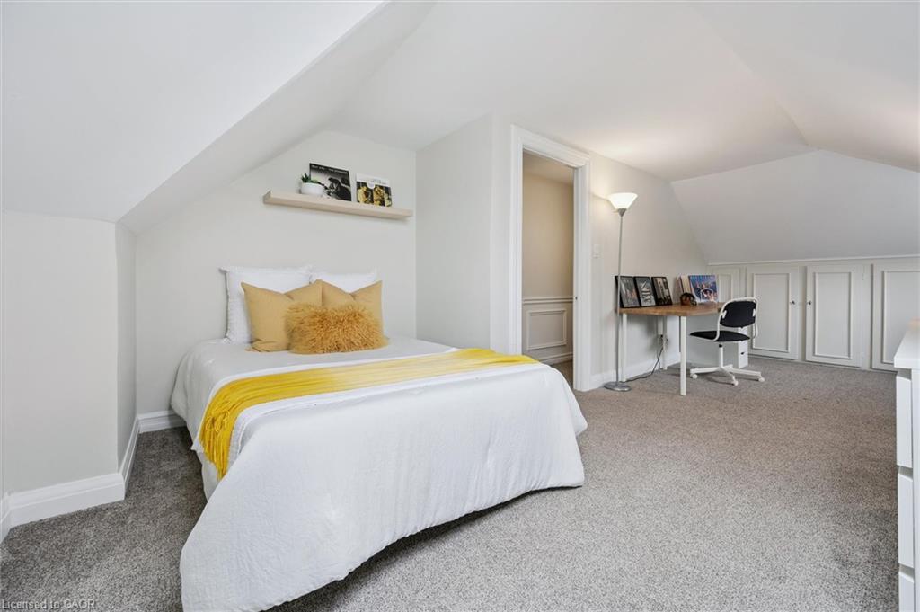 42 Lansdowne Road N Property Photo 34