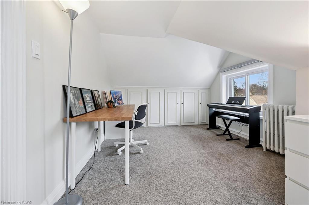 42 Lansdowne Road N Property Photo 36
