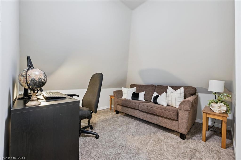 42 Lansdowne Road N Property Photo 39