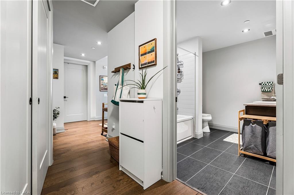 312-181 James Street N Property Photo 8