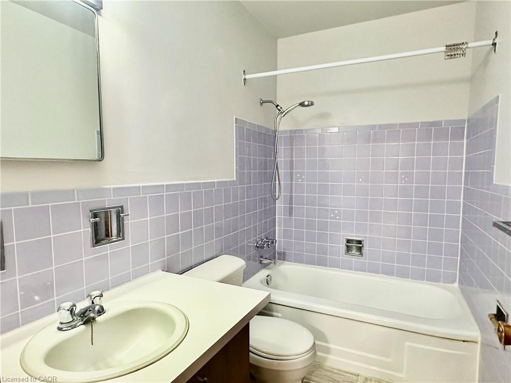 409-11 Woodman Drive Property Photo 5