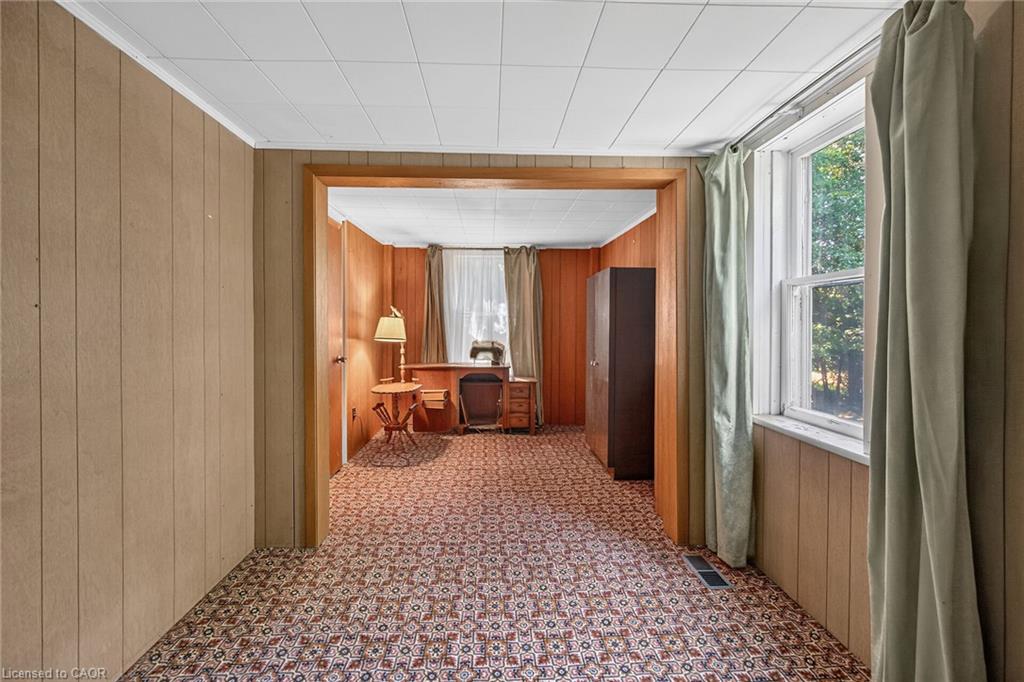 833 Lynn Valley Road Property Photo 17