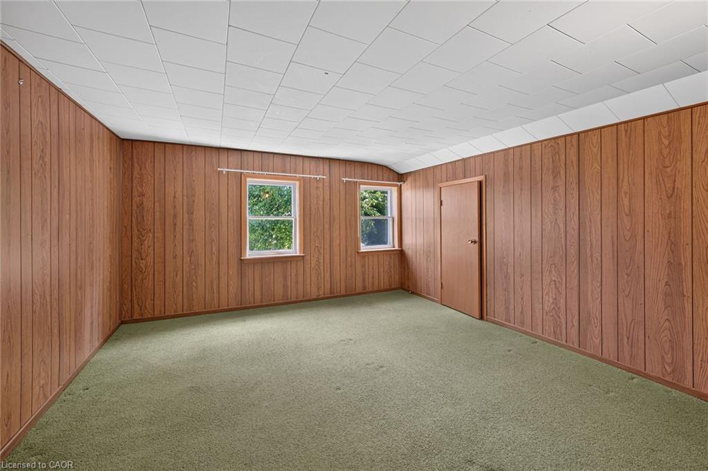 833 Lynn Valley Road Property Photo 18